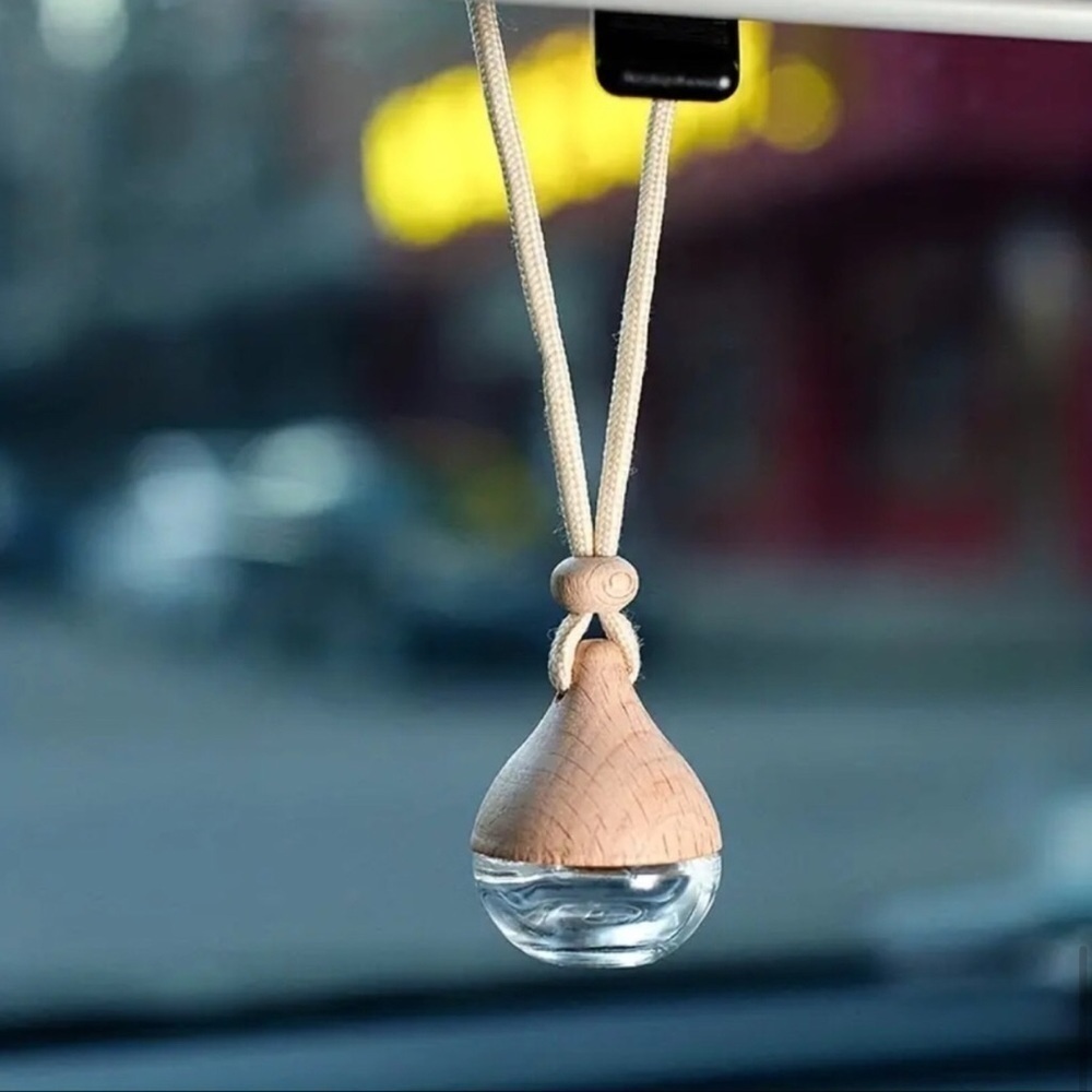 Hanging Diffuser Car Air Freshener Bottle for Aromatherapy, Wood, Glass